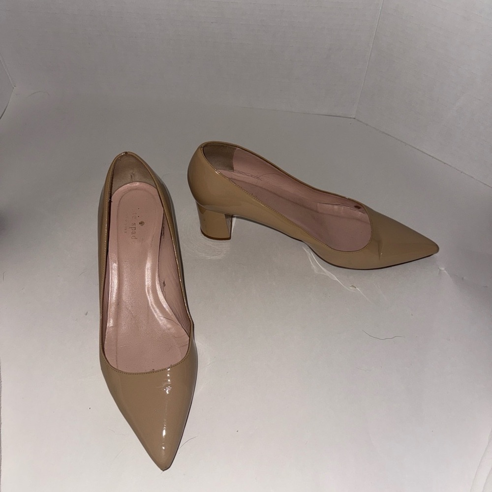 Kate Spade New York Tan Patent Leather Pointed Toe size 9.5